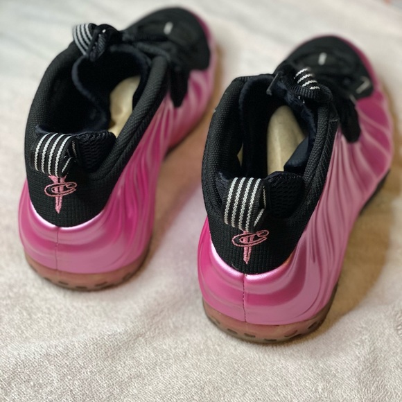 Nike Air Foamposite One Pearlized Pink 2012
